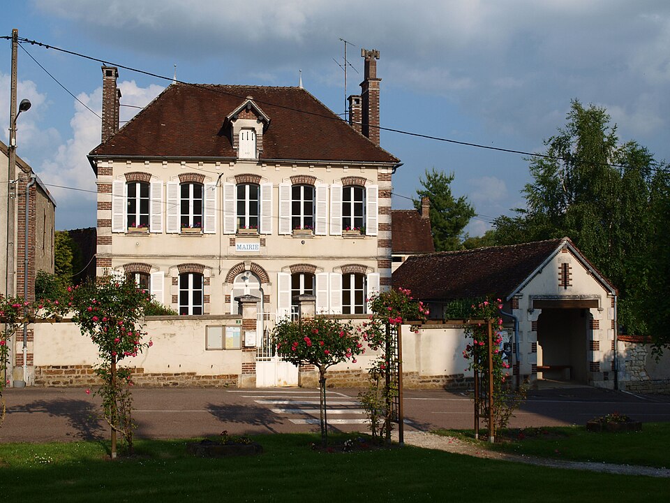 Égleny — FR — 89 — mairie — 06