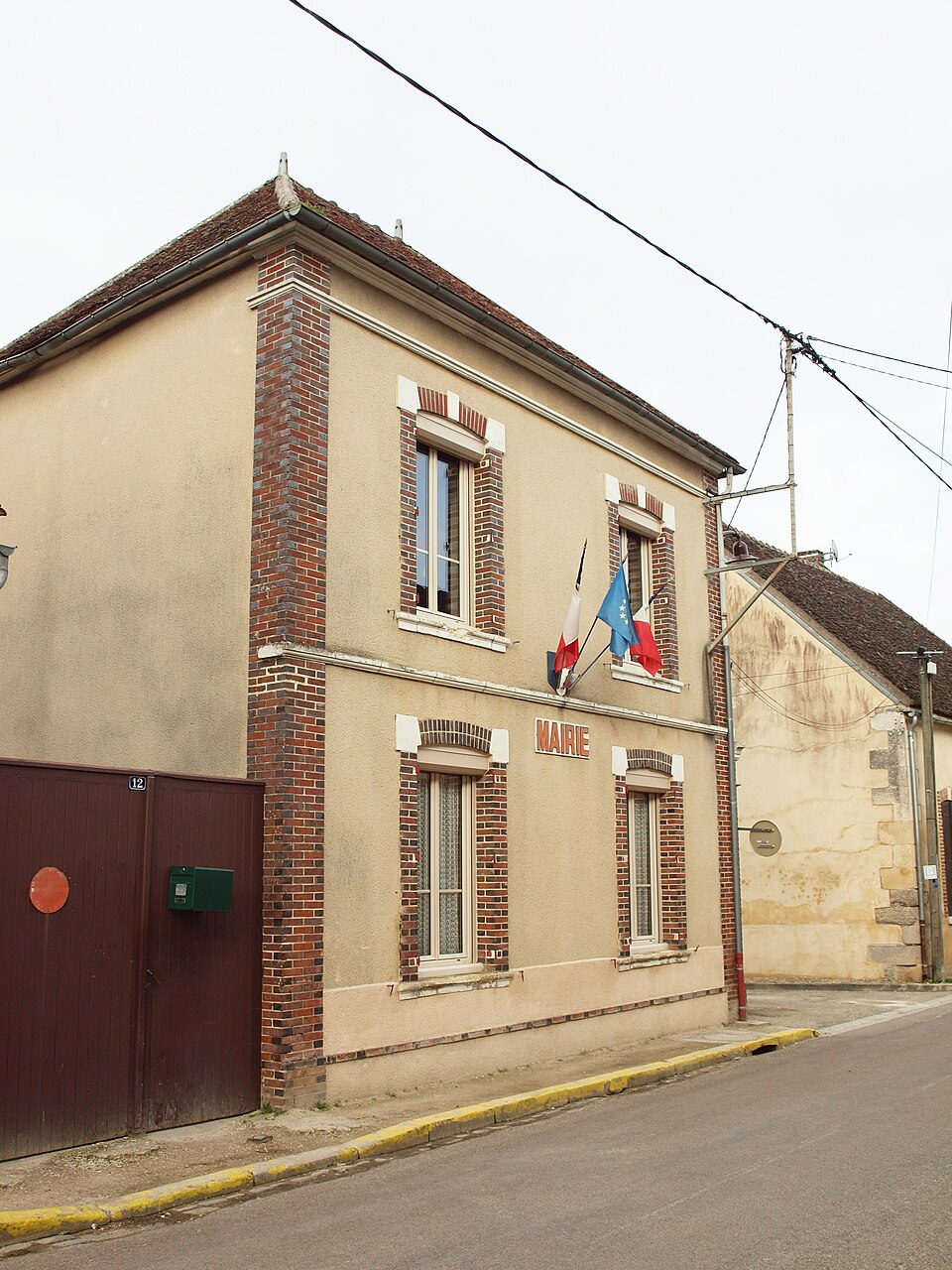 Épineau — les — Voves — FR — 89 — mairie — 1