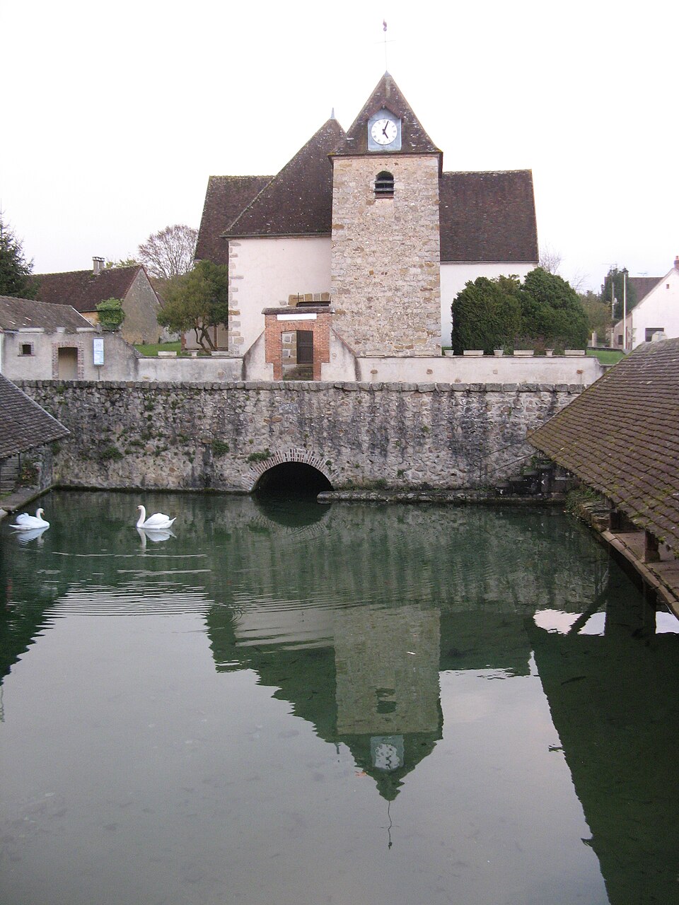 Fontaine — la — Gaillarde — église