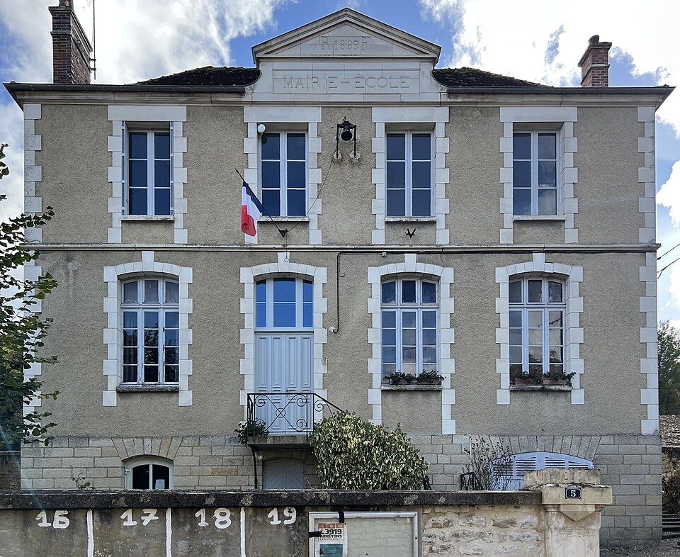 Mairie — Junay (FR89) — 2022 — 11 — 02 — 3