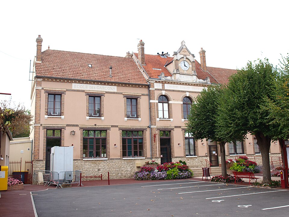 Malay — le — Grand — FR — 89 — mairie — 23