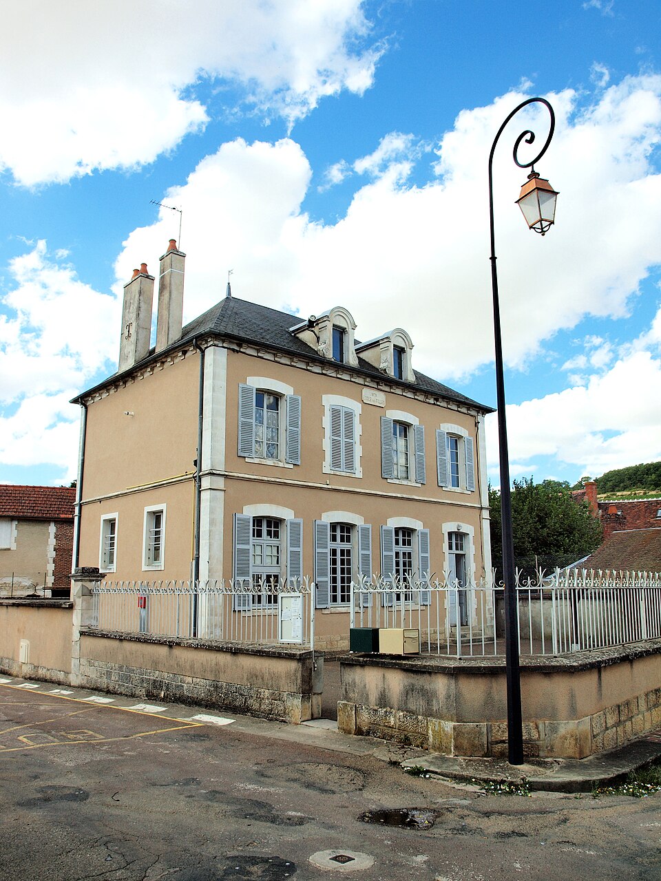 Migé — FR — 89 — école de filles — 02