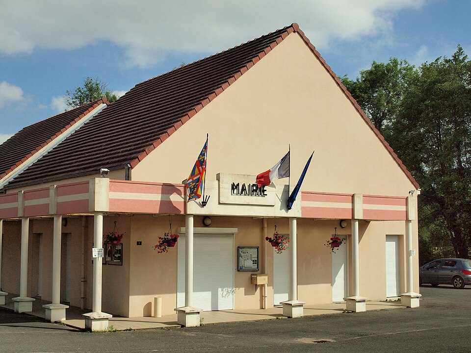 Moulins — sur — Ouanne — FR — 89 — mairie — 10