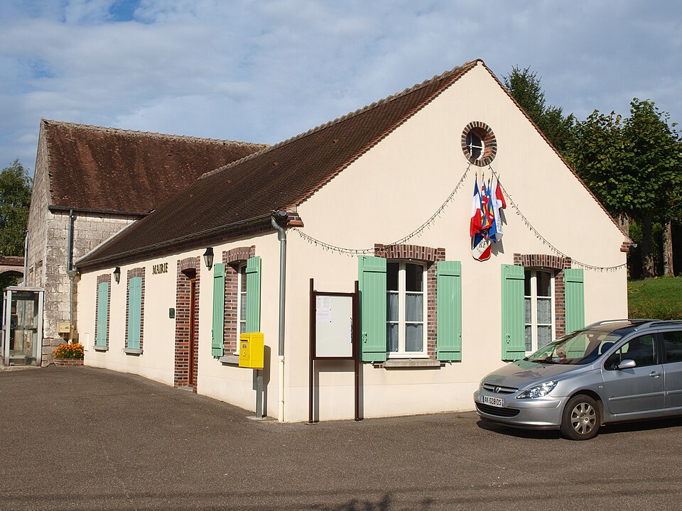 Plessis — Saint — Jean — FR — 89 — mairie — 03