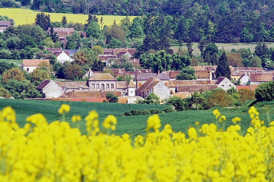 Postolle FR89 village IMG5869