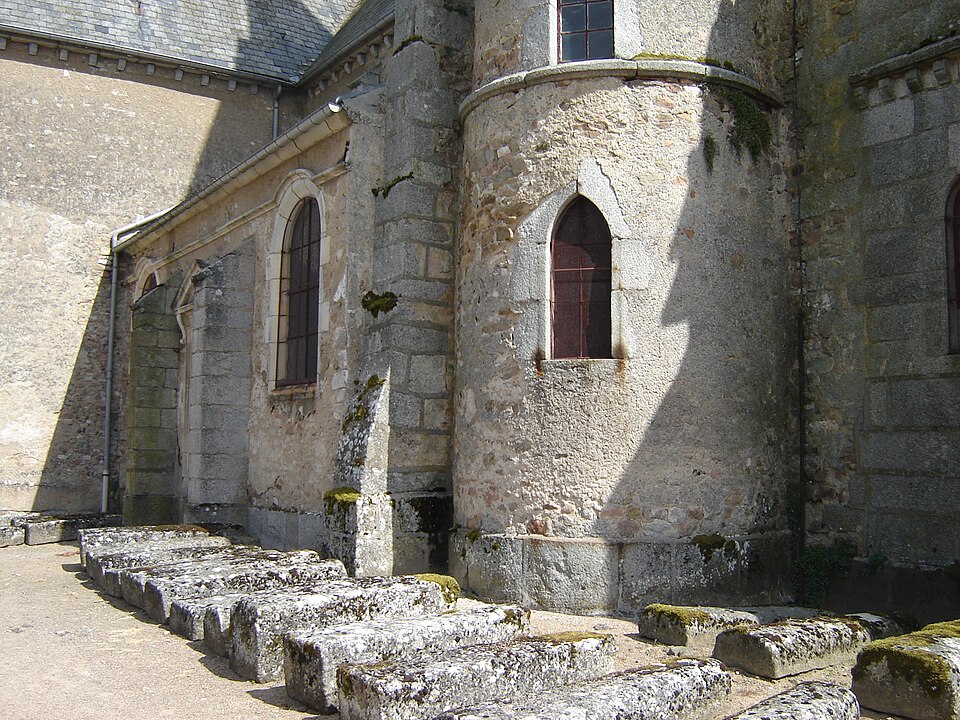 Quarré les tombes Eglise tourelle Nord