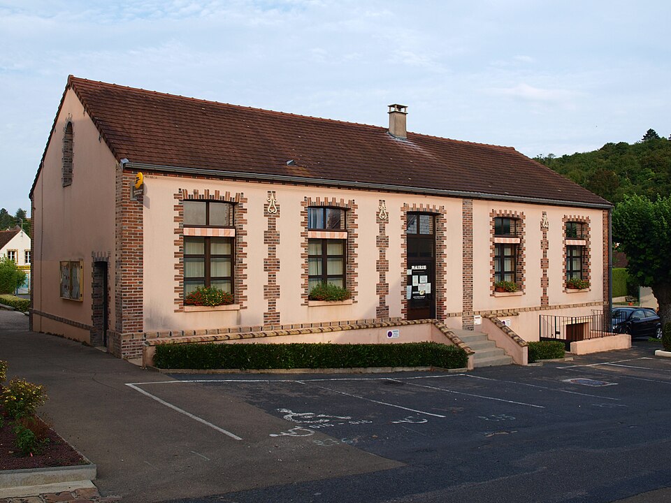 Saint — Martin — du — Tertre — FR — 89 — mairie — 02