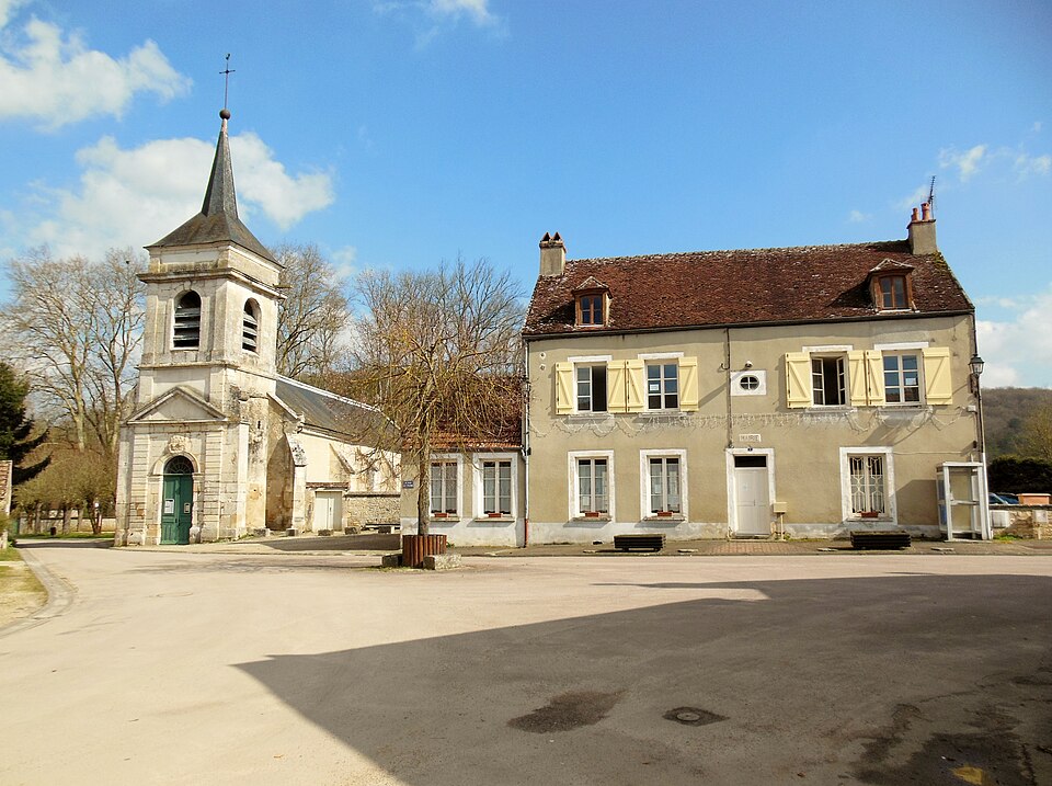 Place de Saint — Moré (Yonne)