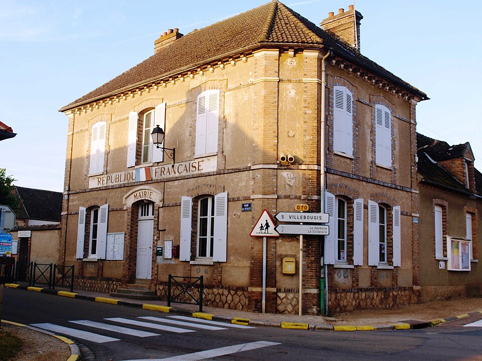 St.Sérotin — mairie — 03