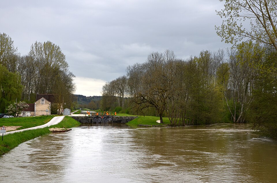 L'Yonne et le canal du Nivernais vers Séry PDSC 0193