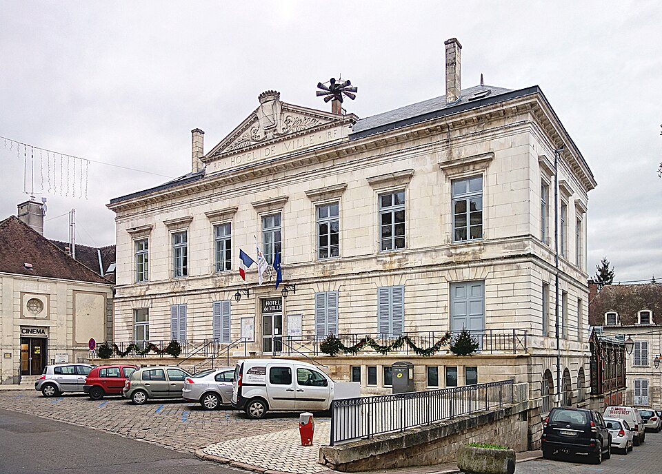Tonnerre hotel de ville