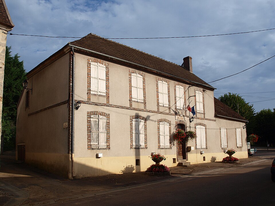 Villecien — FR — 89 — mairie — 04