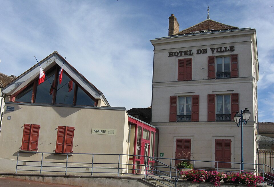 Villeneuve — la — Guyard mairie