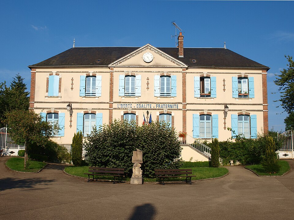 Villeneuve — les — Genêts — FR — 89 — mairie — 06
