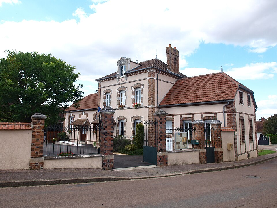 Villiers — Bonneux — FR — 89 — mairie — 12