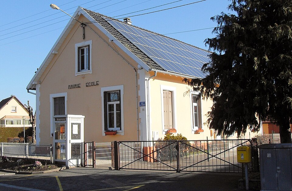 Romagny — sous — Rougemont, Mairie — école