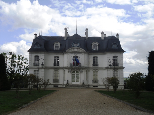 Athis — Mons Mairie