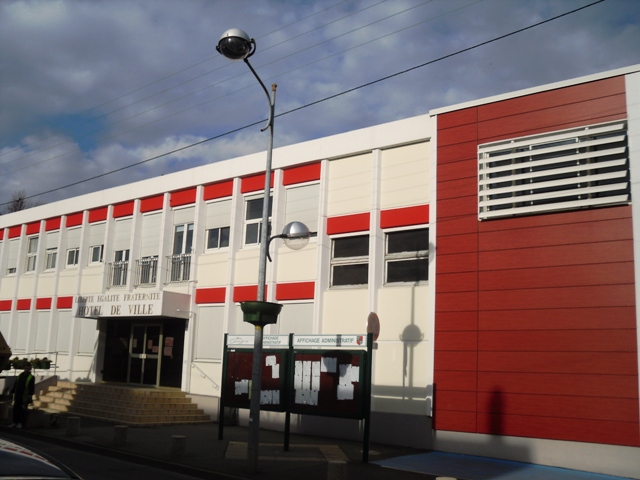 Grigny Hotel — de — Ville