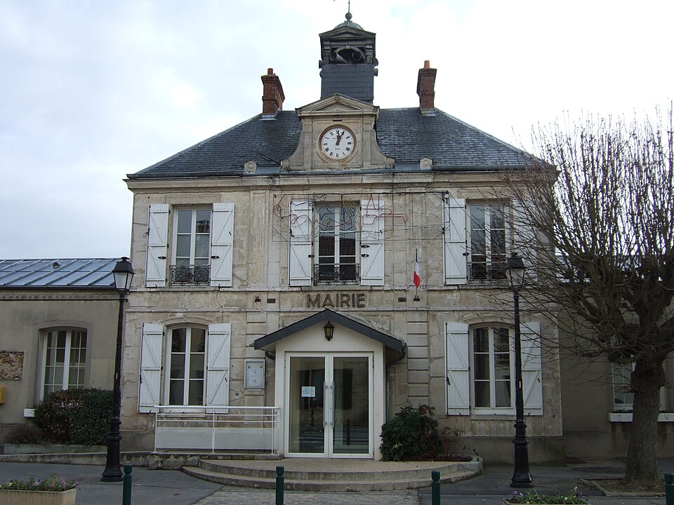 Mairie Leuville 2010 YF 7995