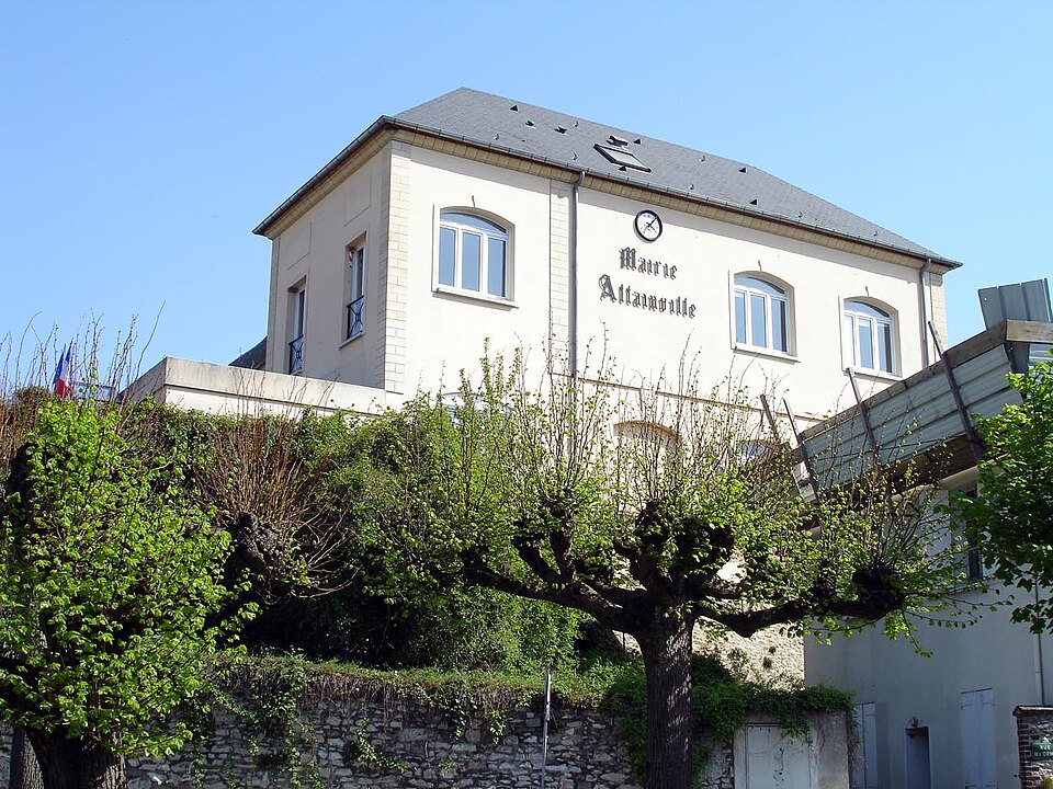 Attainville — Mairie 01