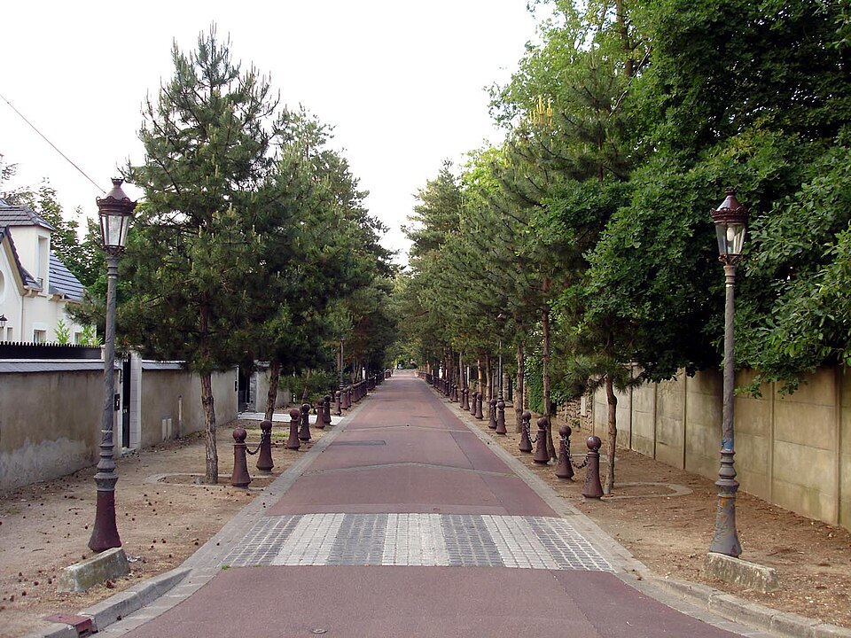 Beauchamp — Avenue des Sapins 02