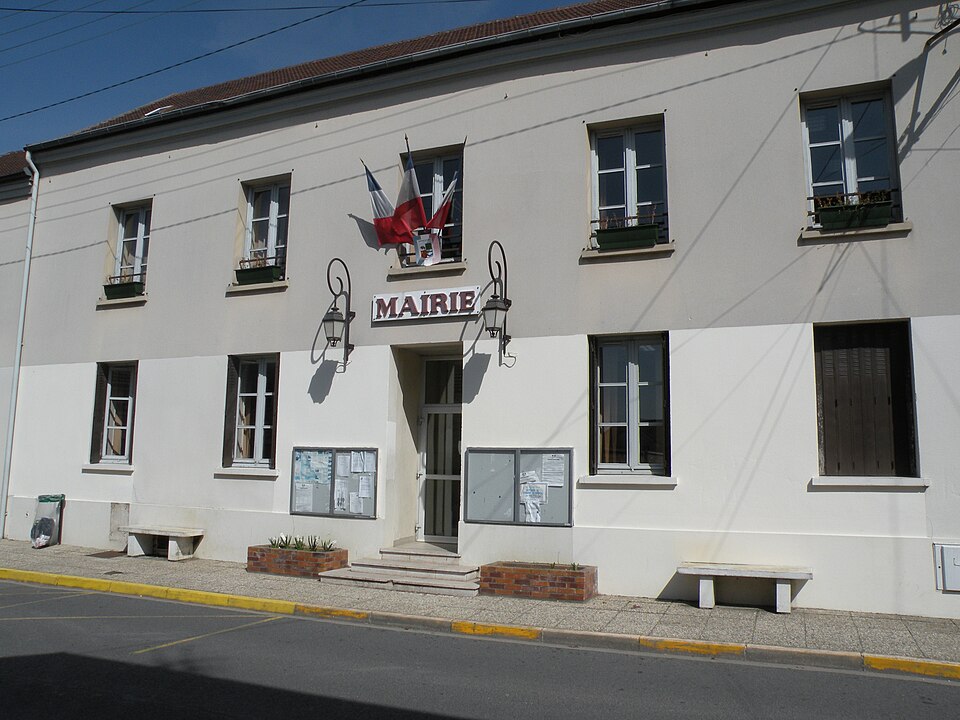 Mairie de Bruyères — sur — Oise