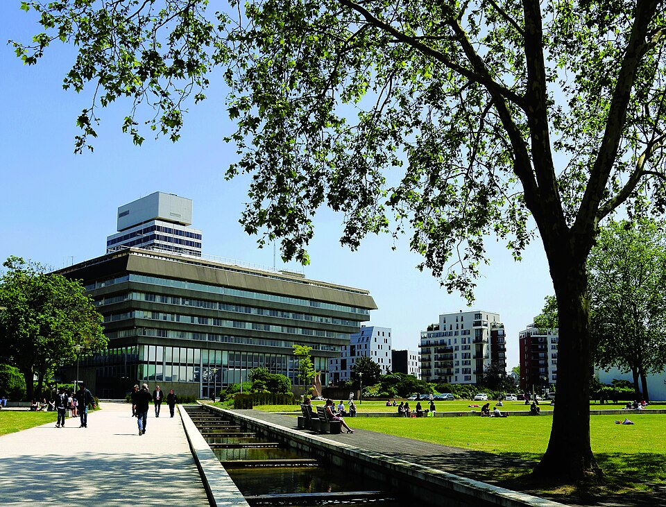 Cergy Grand Centre Parc François Mitterrand©L Pages