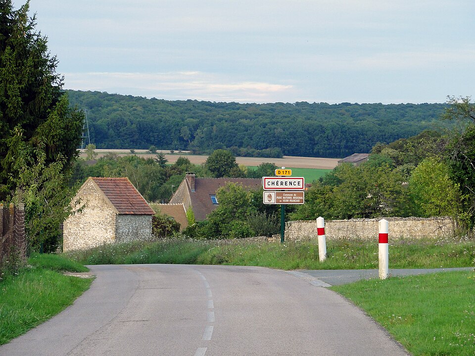 Chérence — Entrée du village