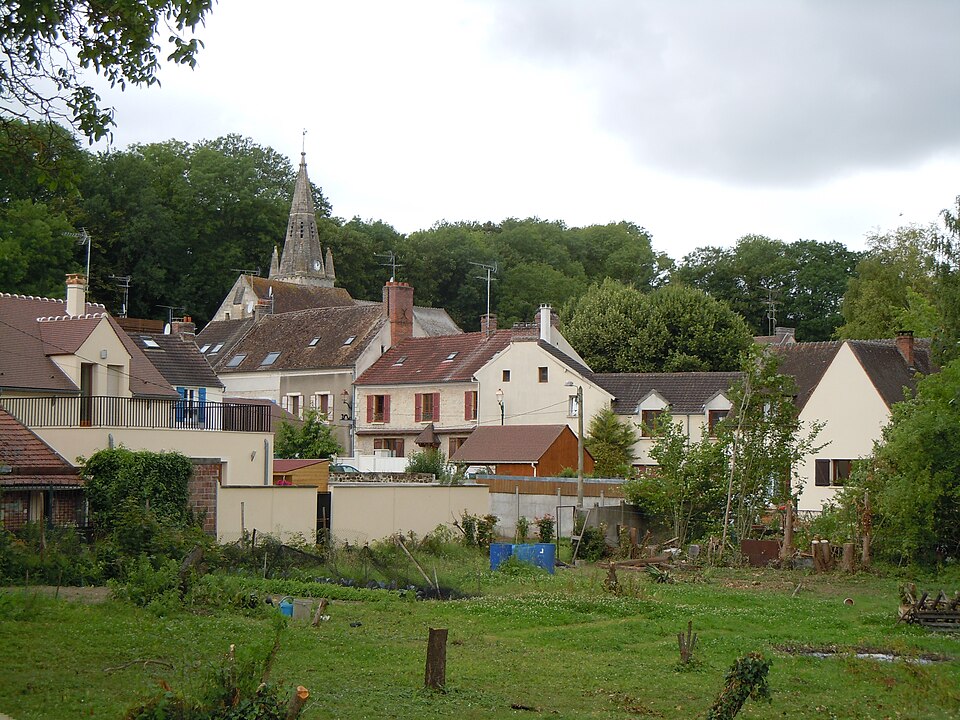 Courcelles — sur — Viosne — vue du village