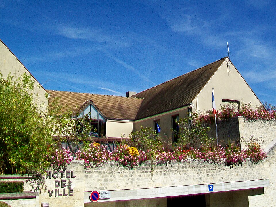Courdimanche (95), vieux village, mairie, rue Vieille Saint — Martin