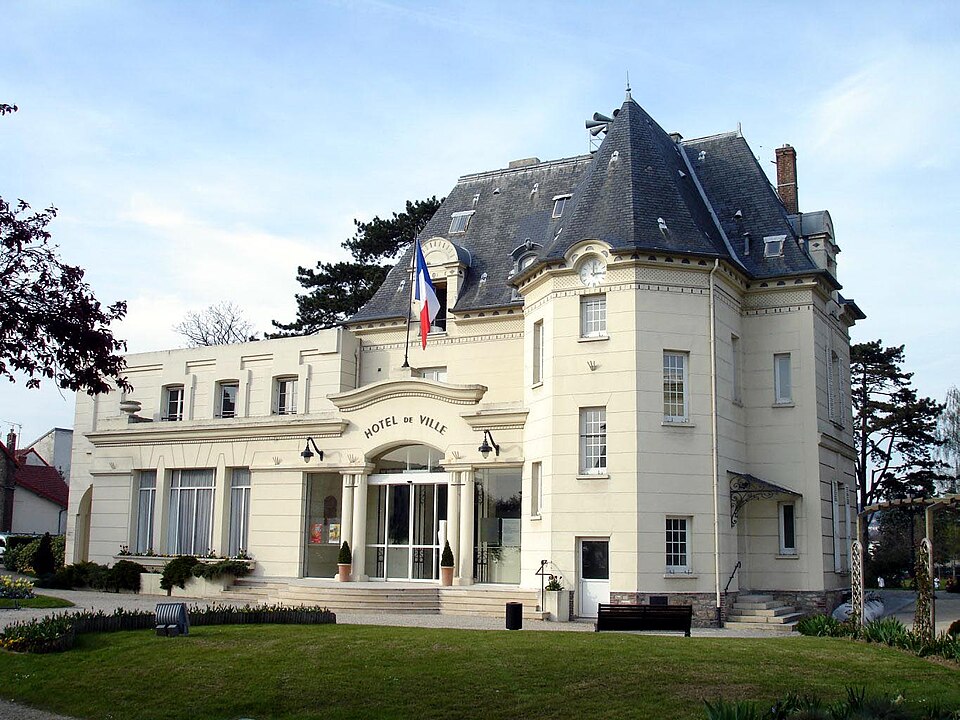 Ermont — Hotel — de — Ville 01