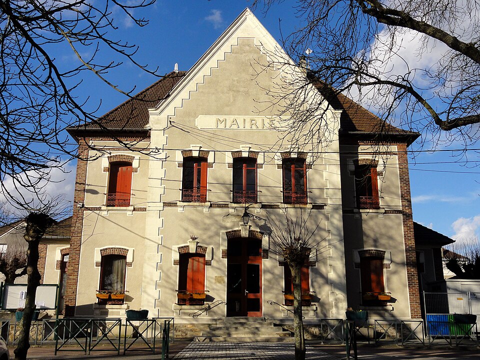 Fontenay — en — Parisis (95), mairie 3