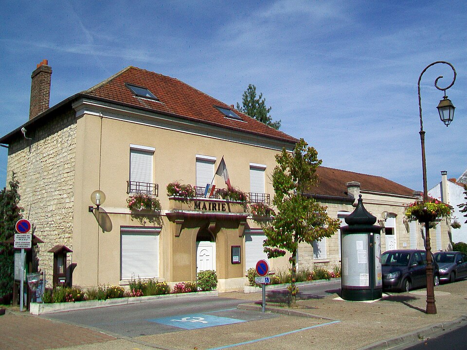 Mériel (95), mairie, Grande rue (1)