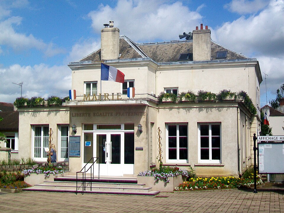 Méry — sur — Oise (95), mairie