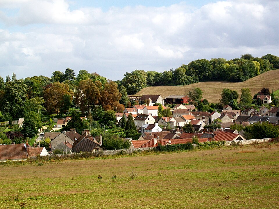 Noisy — sur — Oise (95), centre du village depuis la rue Pasteur