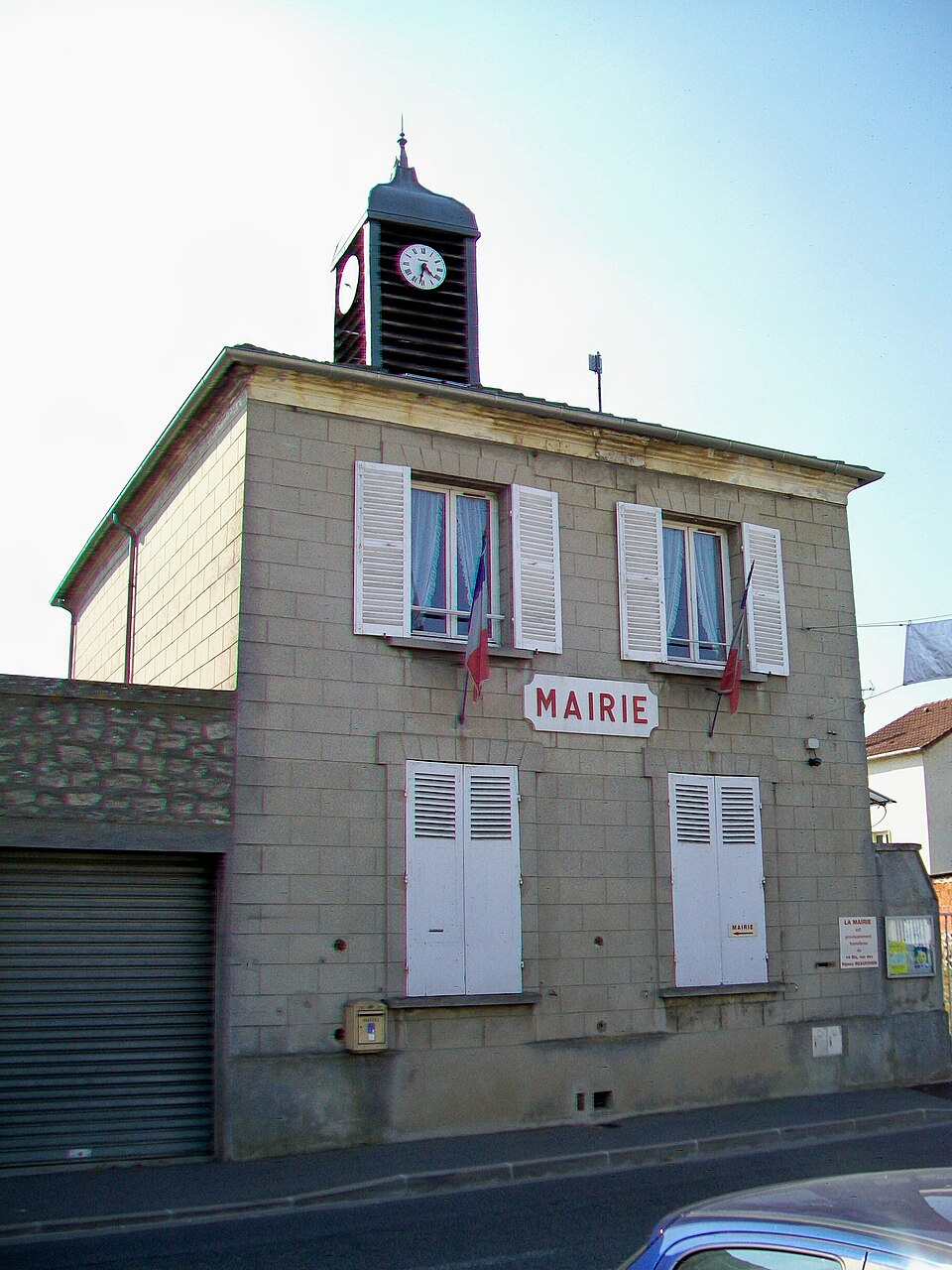Villeron (95), mairie, rue Saint — Germain