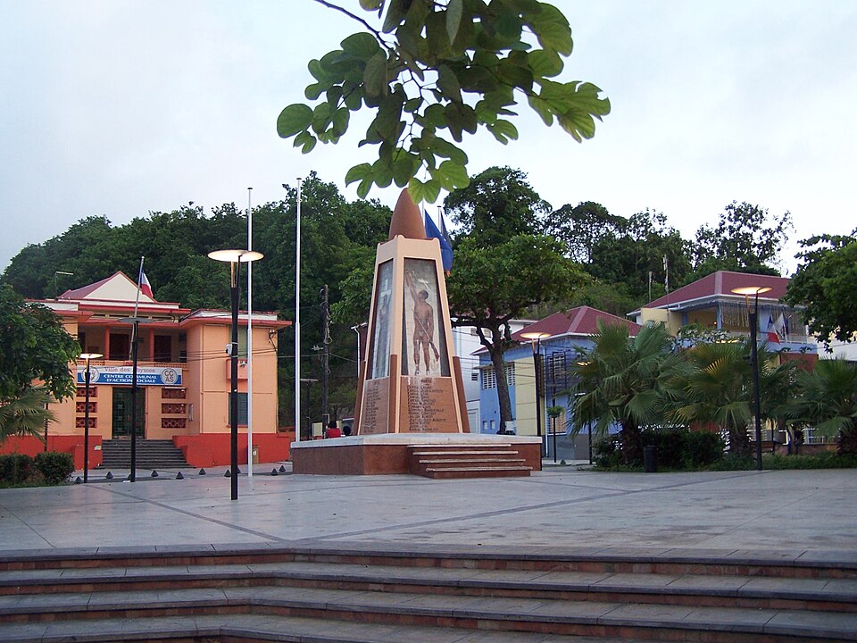 Place principale aux Abymes