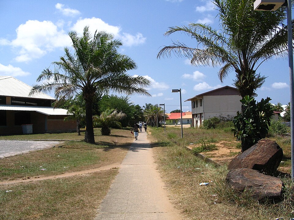 Kourou allée bac path