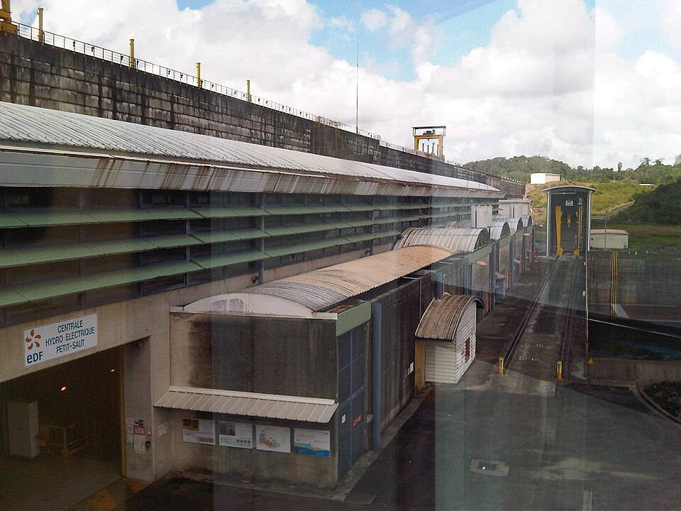 Barrage de Petit — Saut (Guyane)