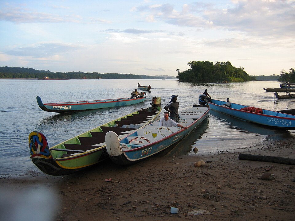 Taxis pirogue apatou